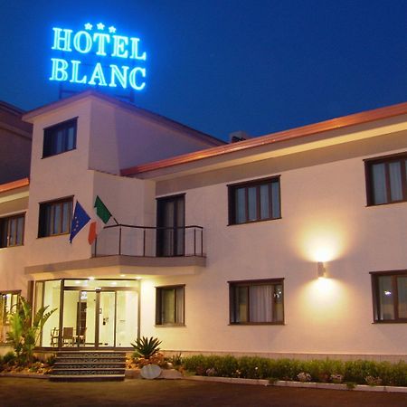 Hotel Blanc Casoria Zewnętrze zdjęcie